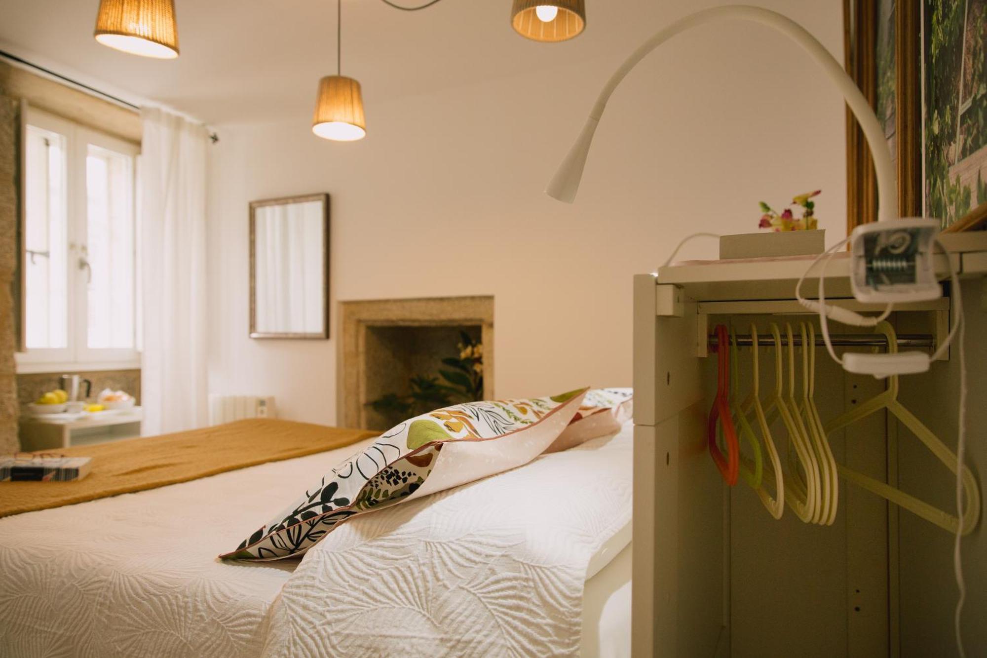 Roompedra Apartamentos Turisticos サンティアゴ・デ・コンポステーラ エクステリア 写真